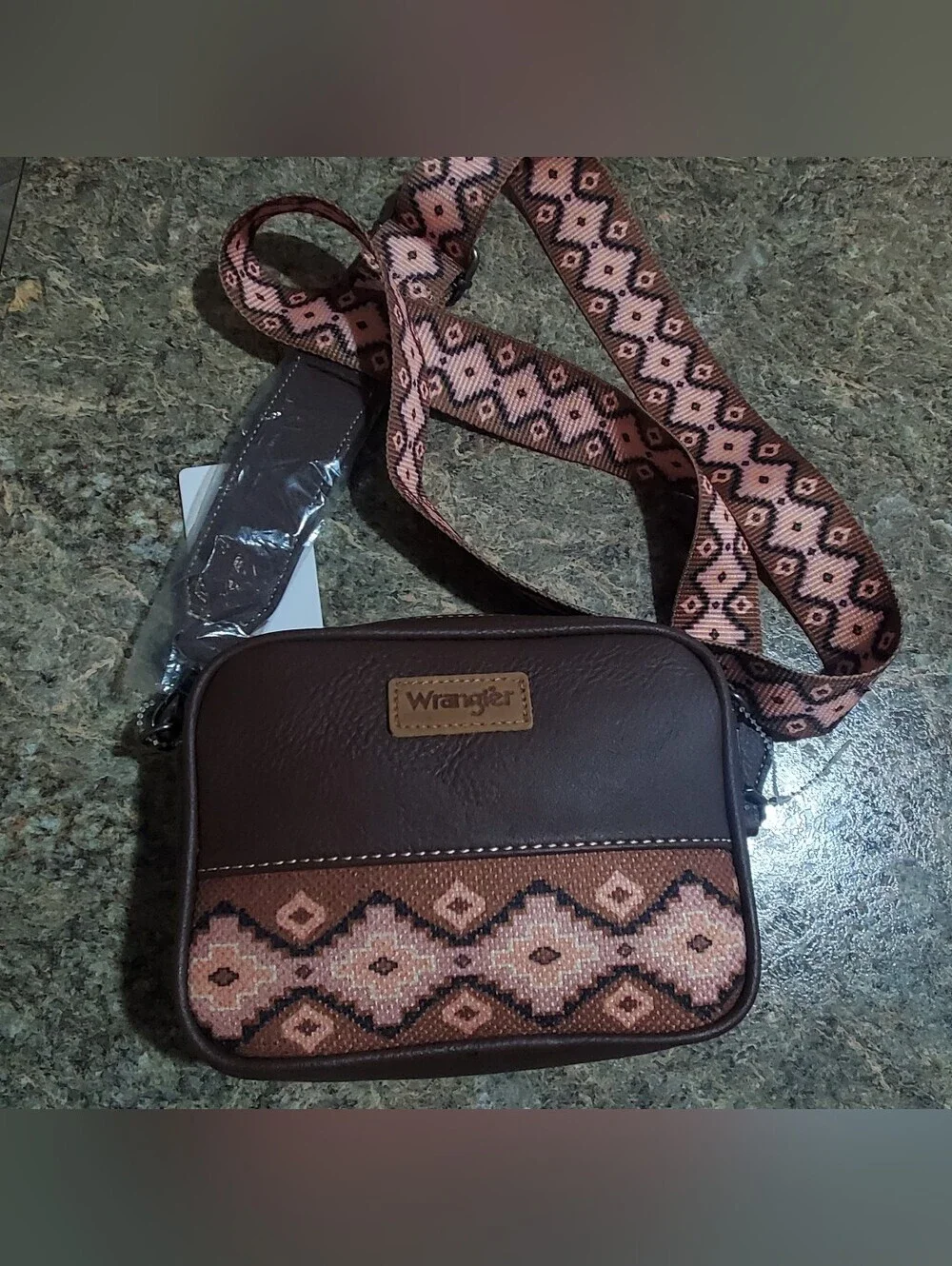 WRANGLER NWT CROSSBODY GUITAR STRAP. BROWN PEACH . BAG